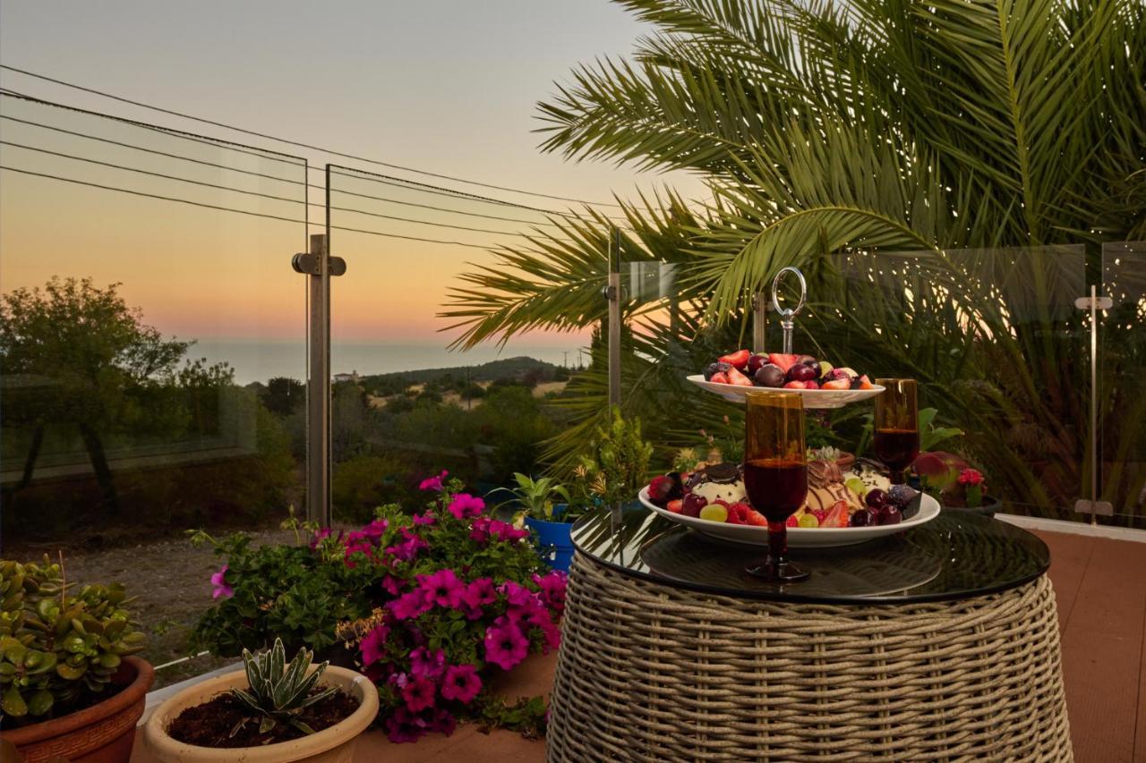 Villanelle Bed & Breakfast Welcomes Dog Lovers Only Tala Dış mekan fotoğraf