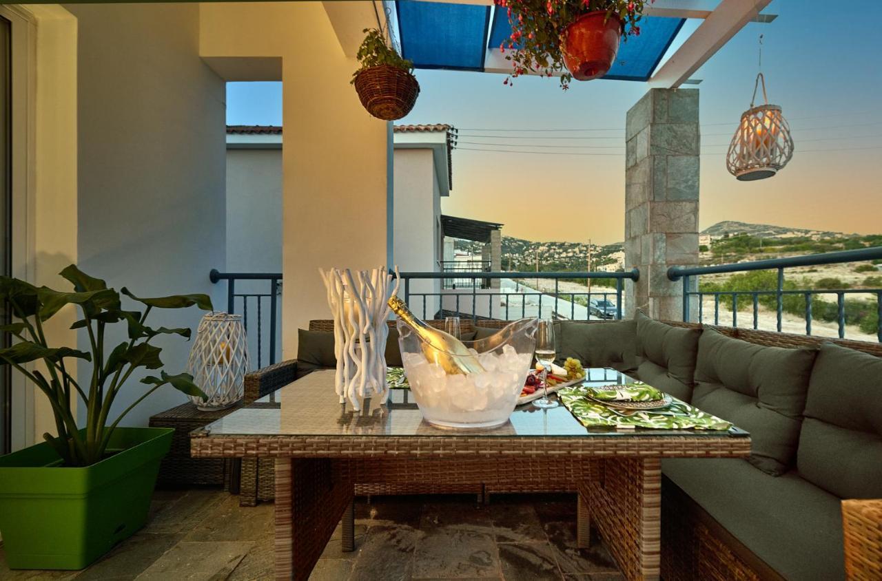 Villanelle Bed & Breakfast Welcomes Dog Lovers Only Tala Dış mekan fotoğraf